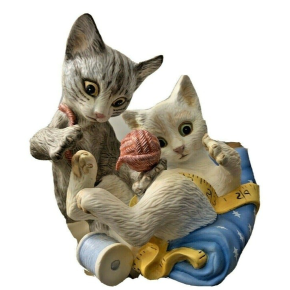 GAIL FERRETTI RASCALS PORCELAIN 1988 FRANKLIN MINT HAND PAINTED FIGURINE - Picture 2 of 7